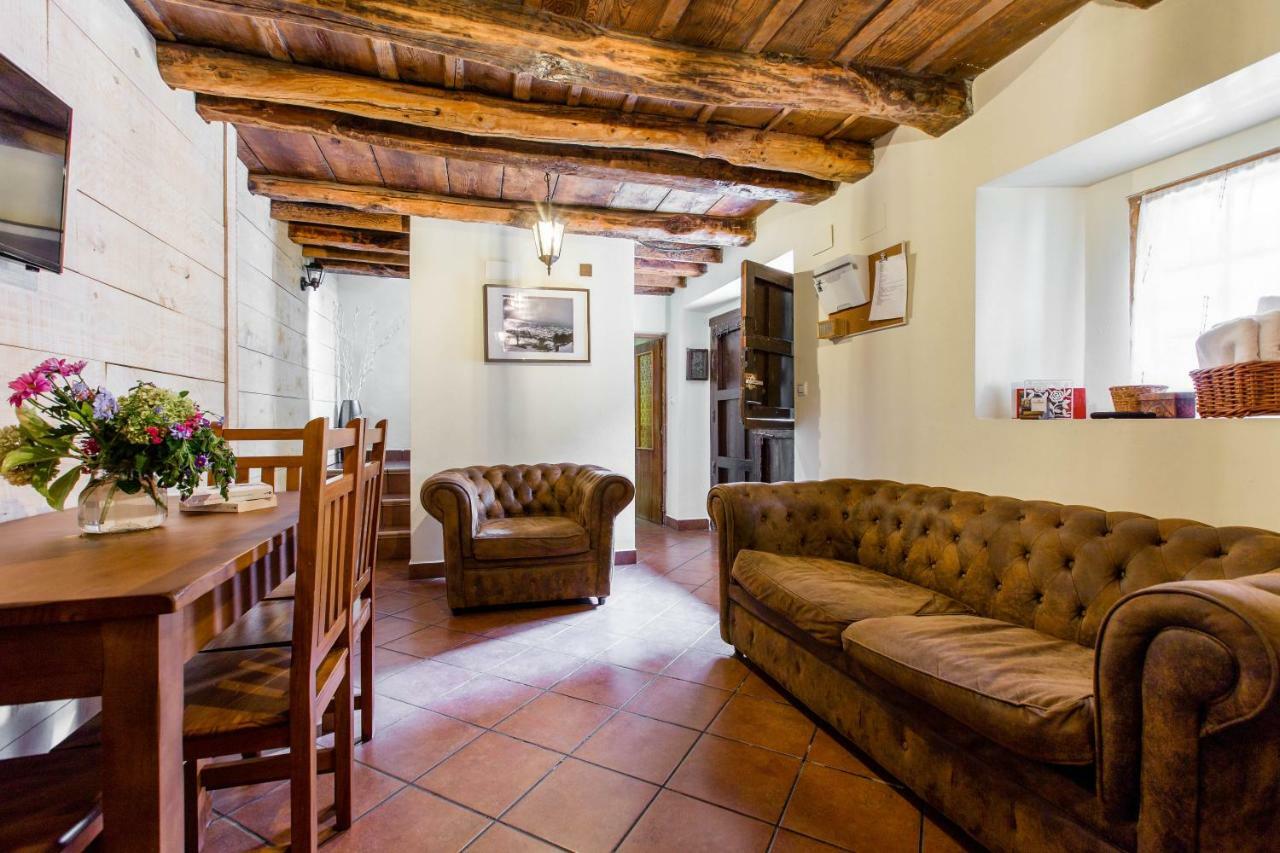 Villa La Chova Piedralaves Exterior foto